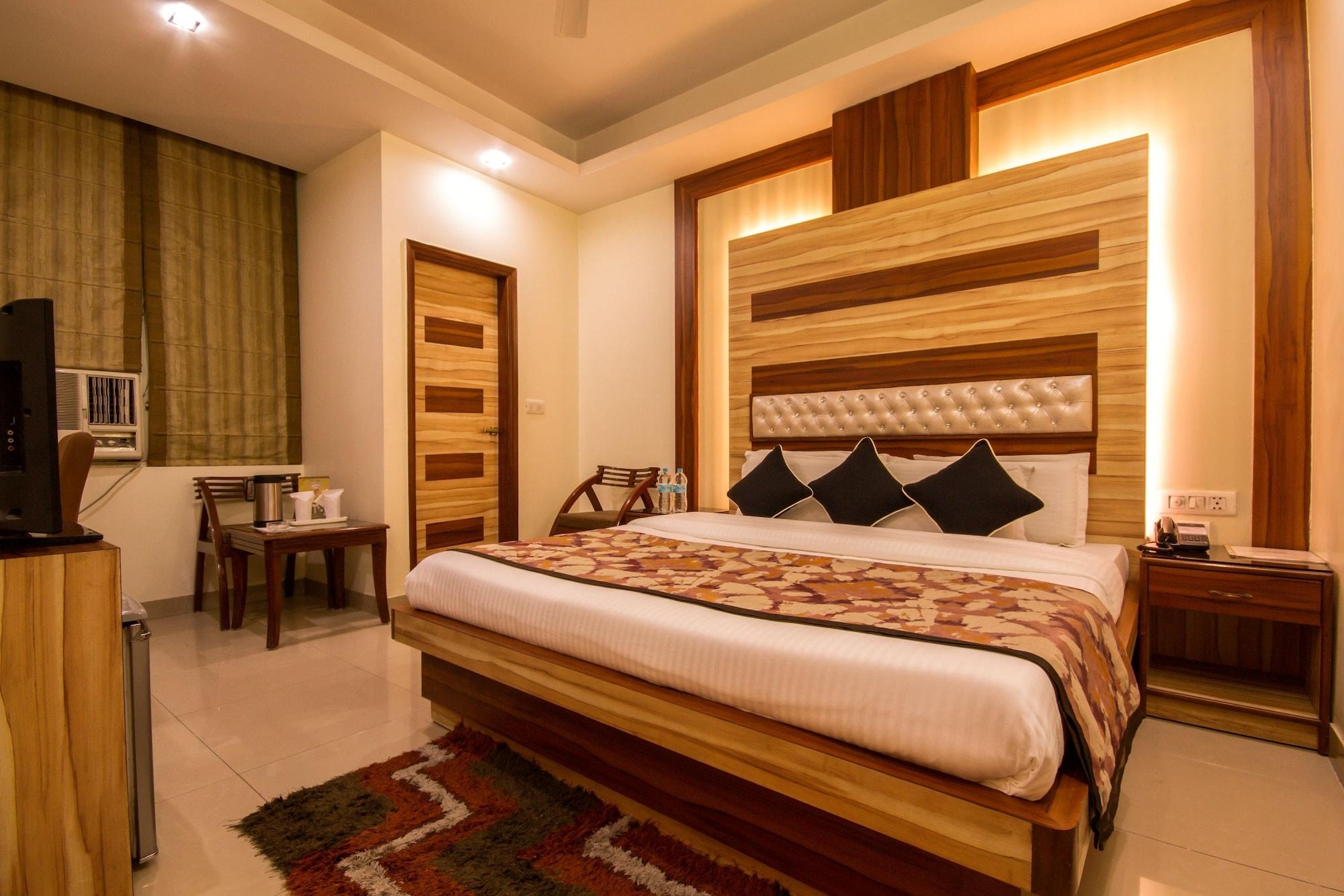 Hotel Aster Inn New Delhi Экстерьер фото