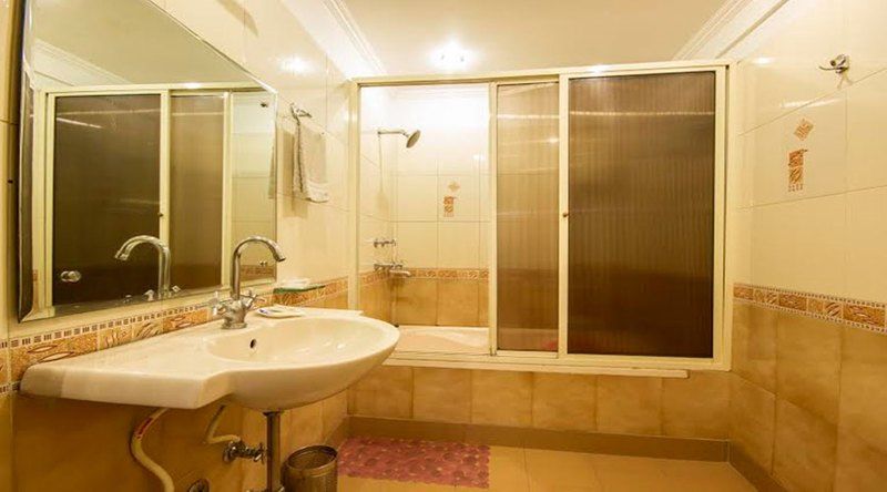 Hotel Aster Inn New Delhi Экстерьер фото